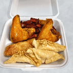 Best Egg Roll (1) , Chicken Wings (2) , Crab Rangoon (4) and Boneless Spare Ribs A迷你盘 in Worcester, MA